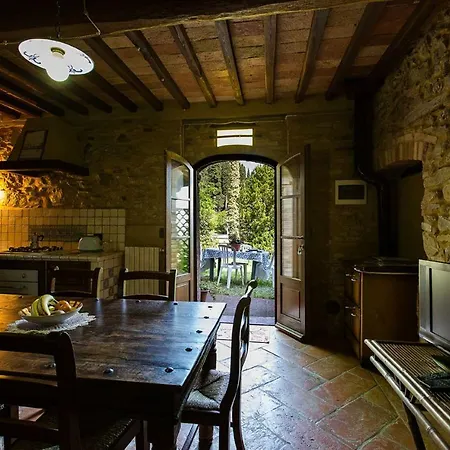 Rustico In Pietra Сasa de vacaciones Chianni